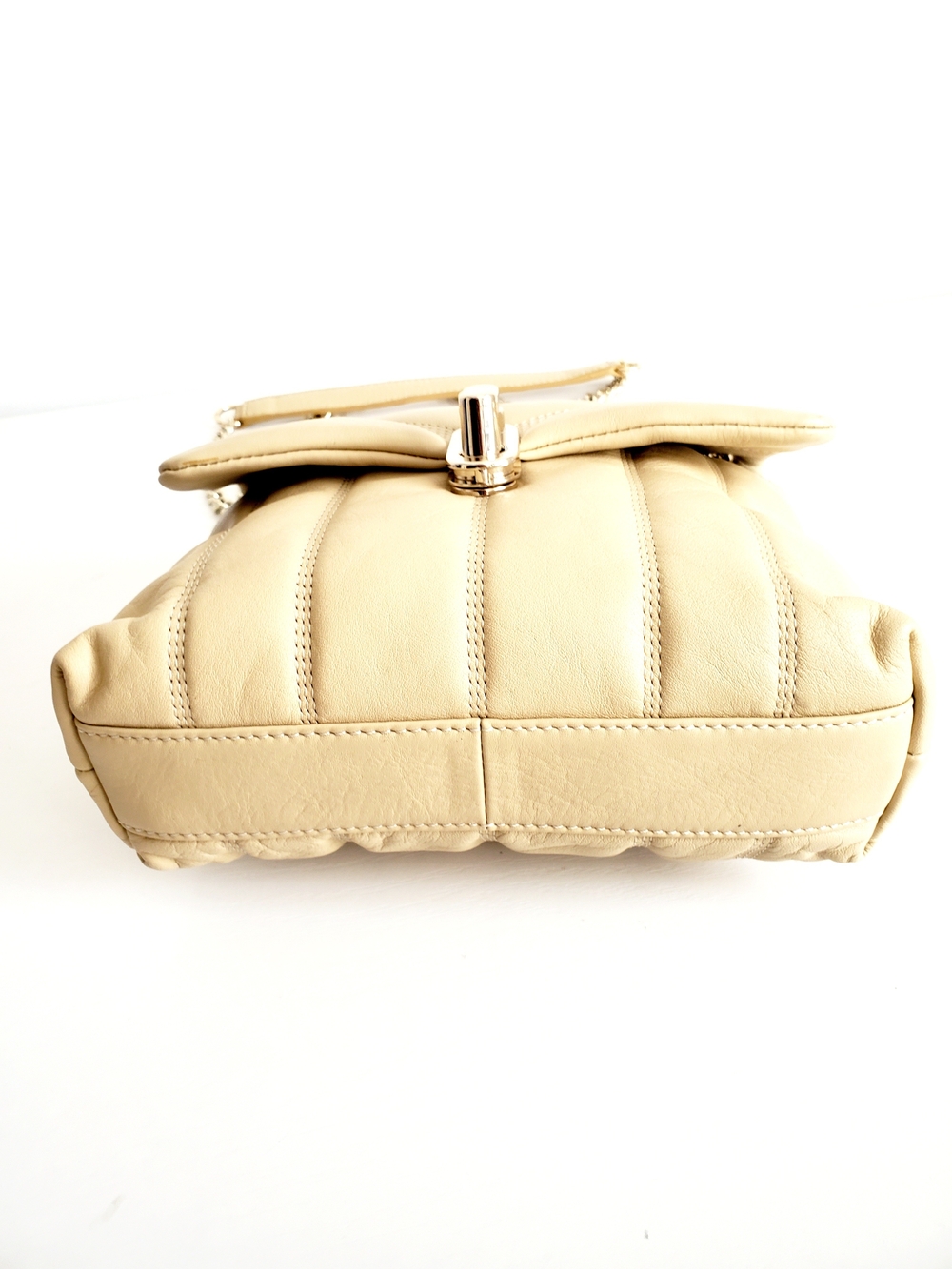 Ted Baker London Cream Leather Quilted Shoulder Bag with Gold Turn-Lock - Picture 5 of 7